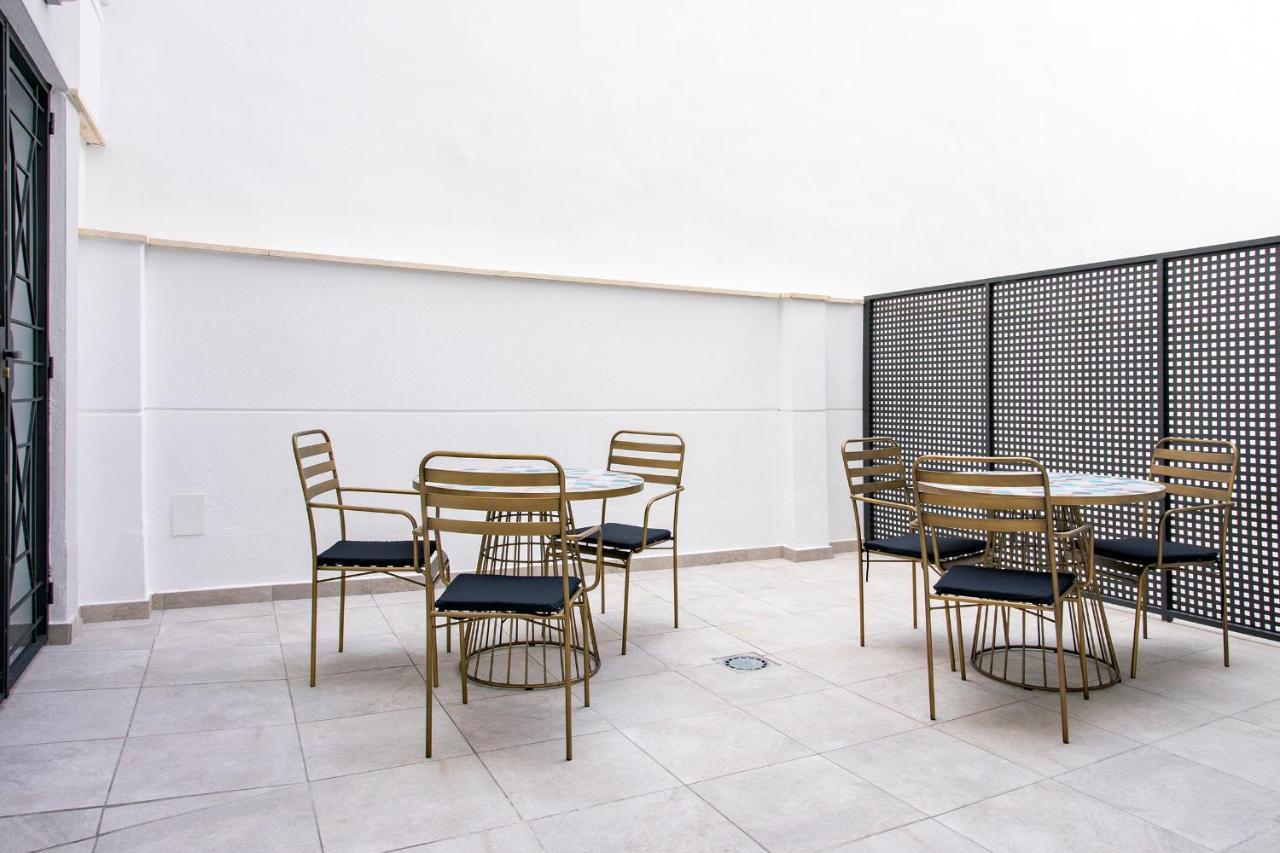 Malaga Rivas 34 Suites Homes エクステリア 写真